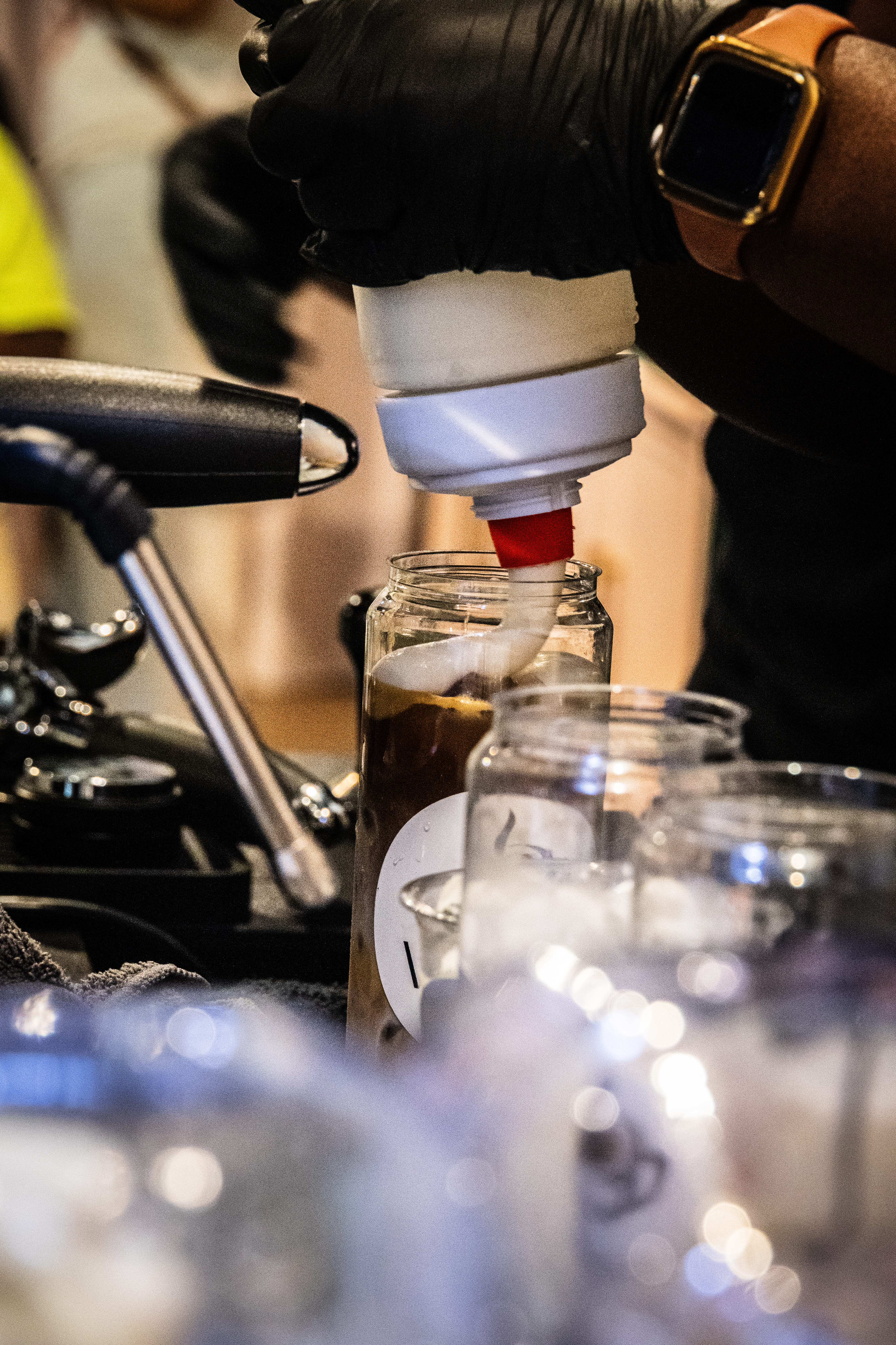 Vanilla Cream Top pour on Latte